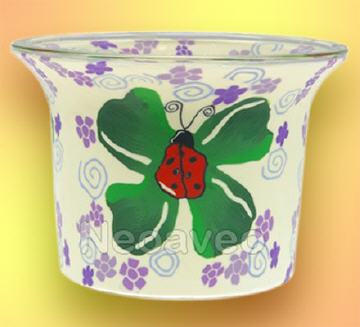 Leucht-Teelichglas Marienkäfer- Happy Beetle- Schlichtes Motiv für die warme Jahreszeit mit Kleeblatt, sitzendem Marienkäfer und violetten Blüten.