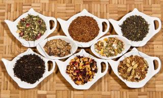 Neoaveo Teespezialtitten kommen aus aller Welt. Vom Spitzentee aus Darjeeling bis zum wrzigen Weihnachtstee, ist fr jeden Geschmack etwas dabei.
