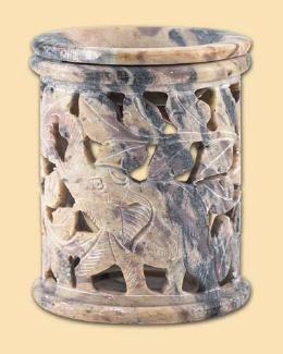 Aroma-Duftlampe Funny Elefant, aus farbigem Specksteingefertigt. Jedes Stück ist eine Unikat. Zum Reinigen kann die Verdampferschale abgenommen werden.