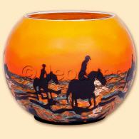15 cm XL Leuchtglas Reiter am Strand im Sonnenaufgang. Ein Sonnenuntergang als sehr schön leuchtendes Motiv asu der Leuchtglasserie von Kerzenfarm